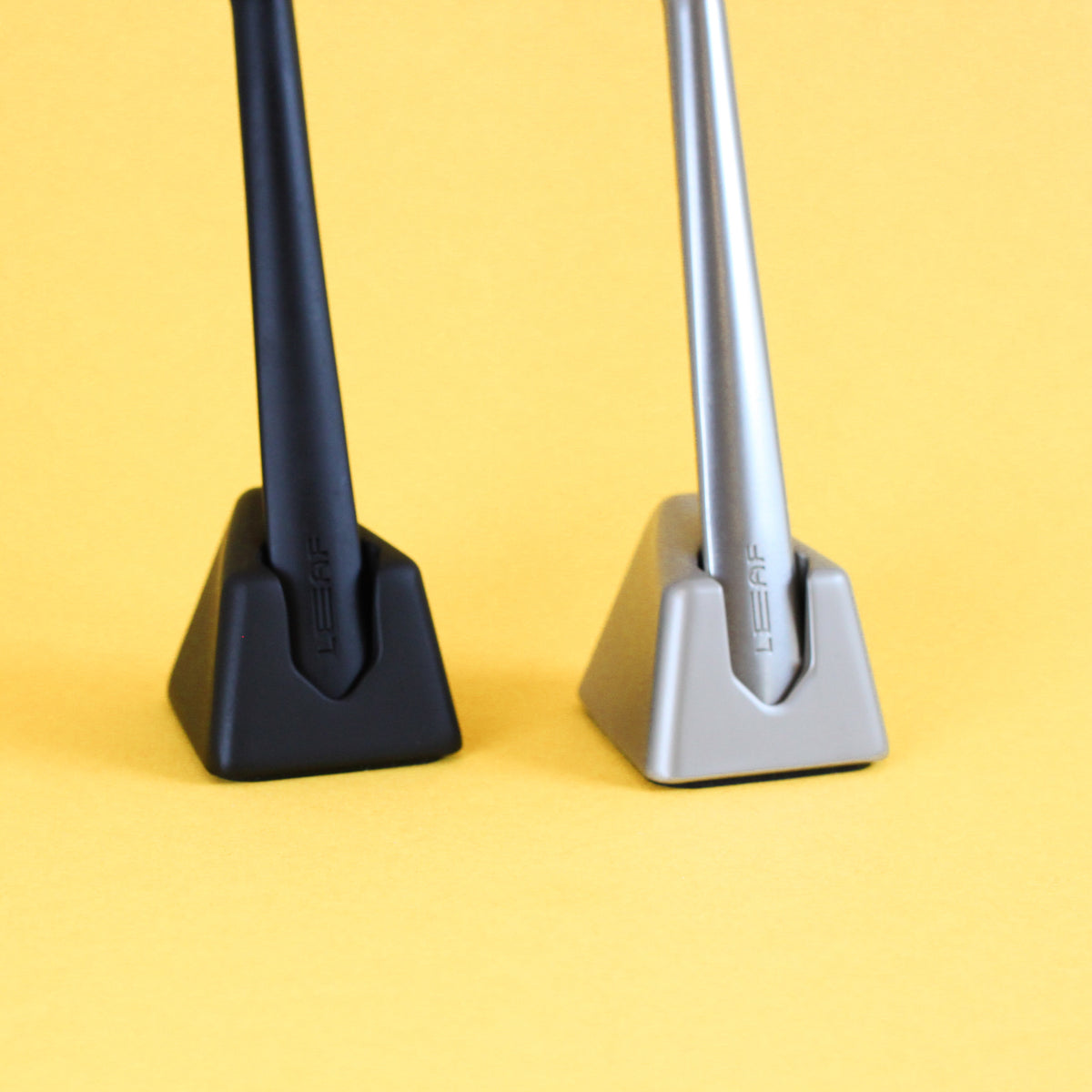 Leaf Razor Stand